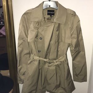 New tan express coat 💛